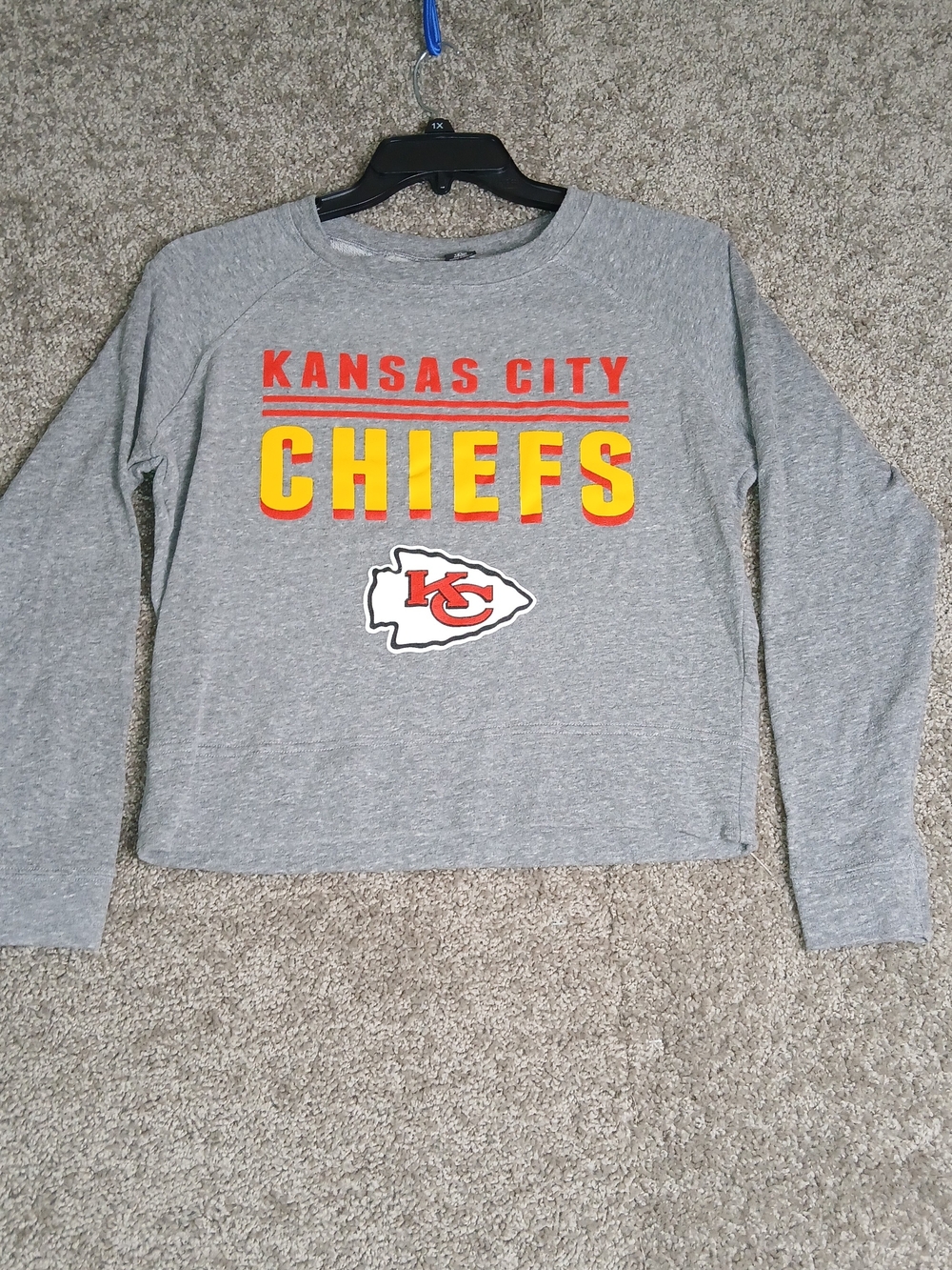 NFL Kansas City Chiefs Adult Gray Pullover Team Apparel Women's Sleepwear - M